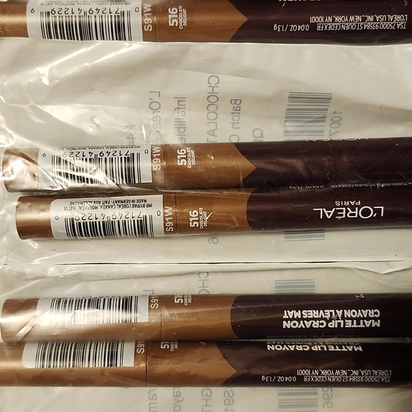 L'Oreal Paris Matte Lip Crayon; Color: Chocolate delight #516 - Picture 2 of 8